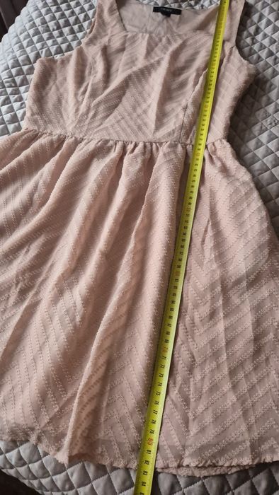 Różowa sukienka r.38 firmy Forever21