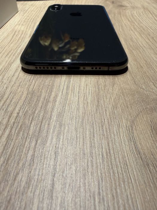 Iphone Xs 64Gb + cały komplet Stan jak nowy