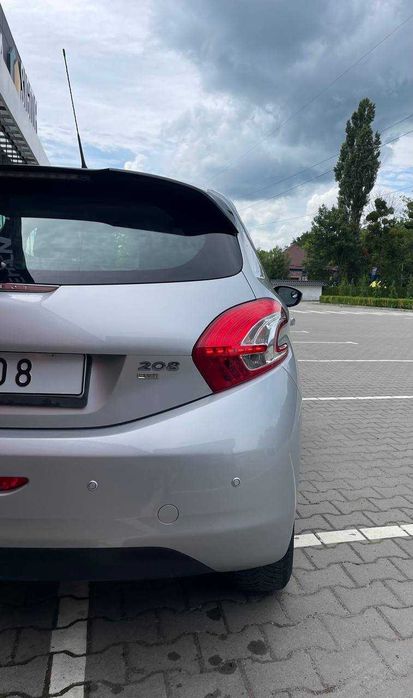 Peugeot 208 2014
