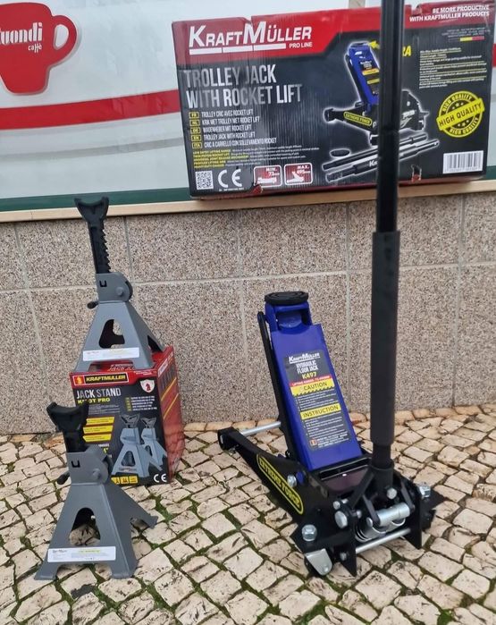 Conjunto de macaco de 4 e preguiças de 3t e estrado