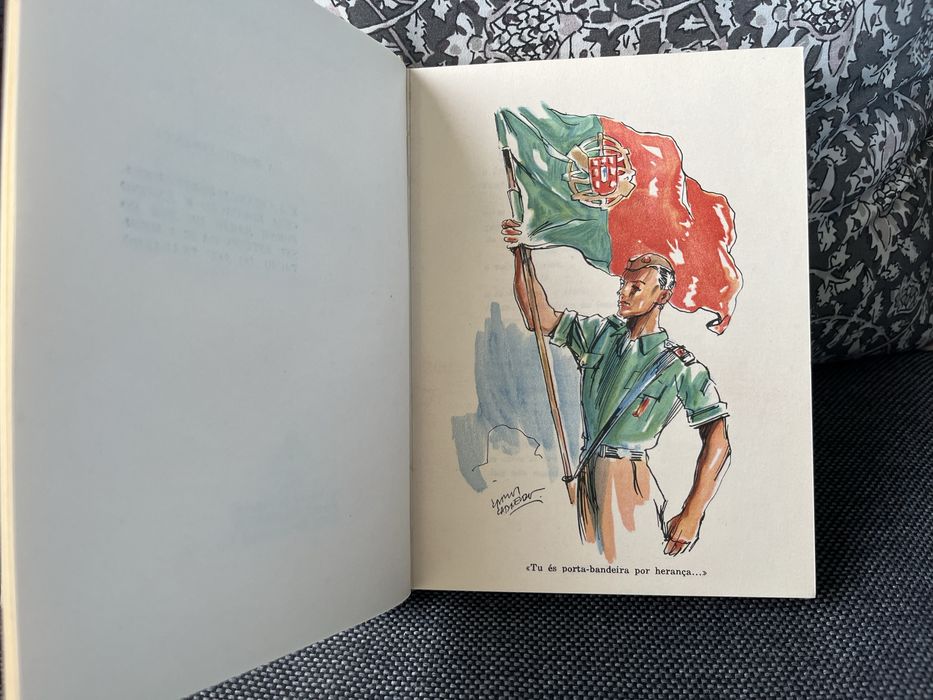 Livro a História Linda de Portugal - Mauricio de Queiros