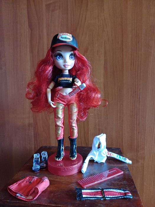 Lalka rainbow high