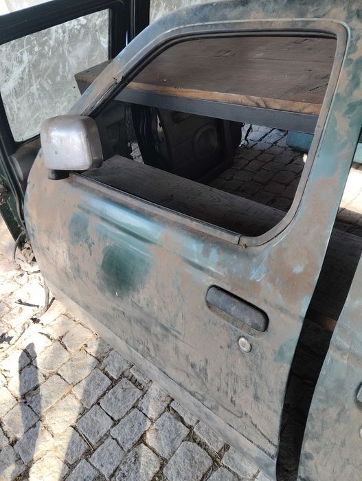 Portas capot Nissan D22 Navara