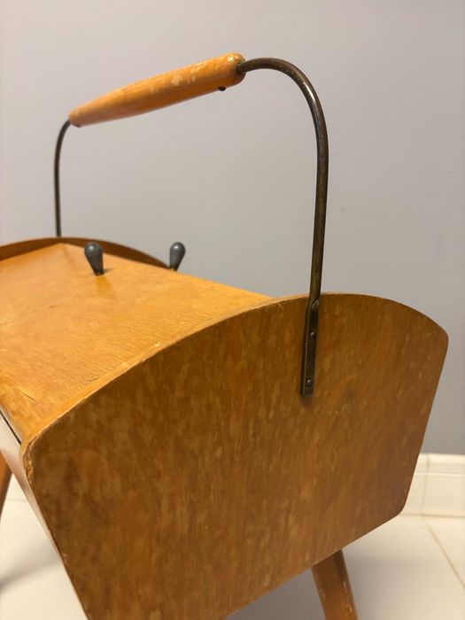 Niciak Mid-century modern Rockabilly