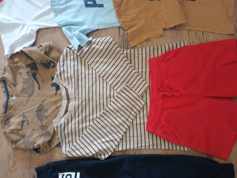 Ubrania chłopięce 122/128