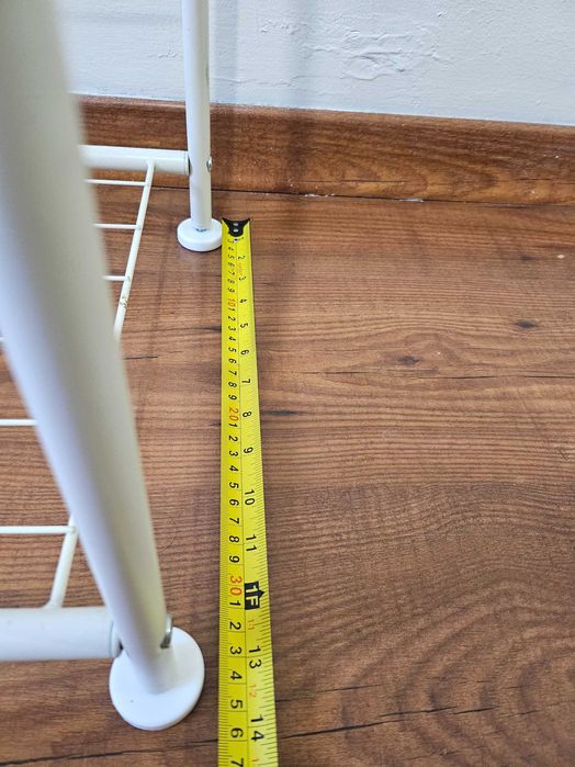 Cabideira e sapateria metálico em Almada