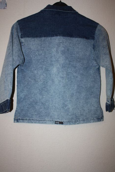 Рубашка дждинсовая (школа,повседн.)мальчику р-116/122 отличное состоян