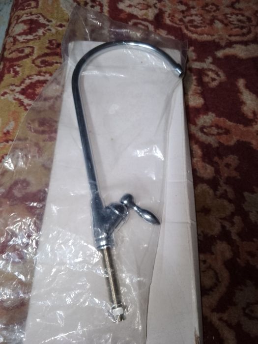 Кран для фильтра питьевой воды.