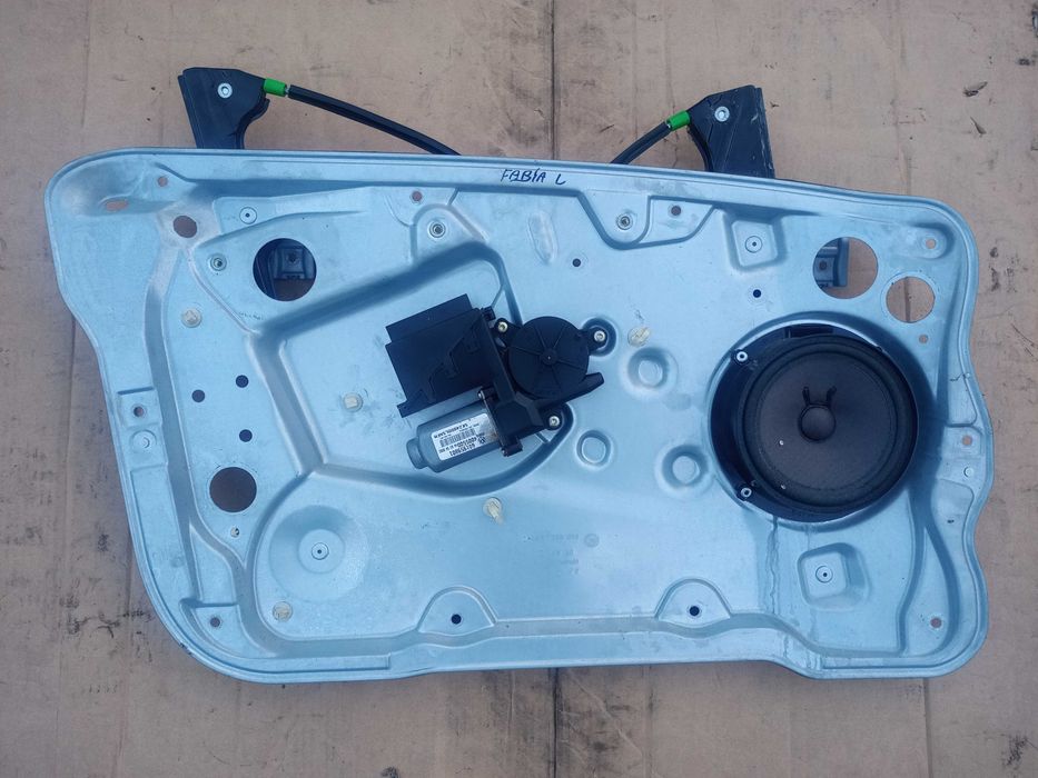 Elektryczny podnośnik szyby drzwi skoda Fabia.