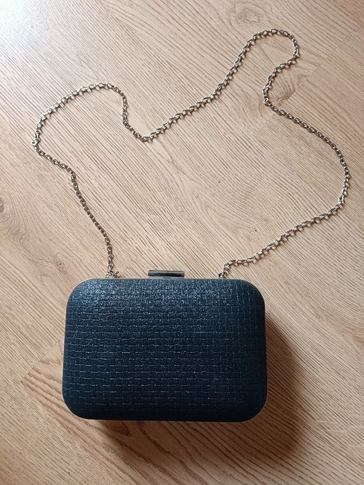 Torebka wizytowa z łańcuszkiem