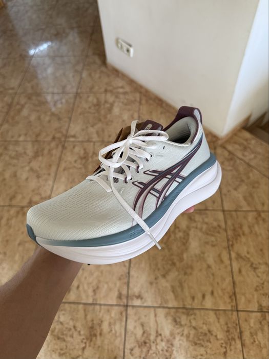 Asics gel-nimbus 28