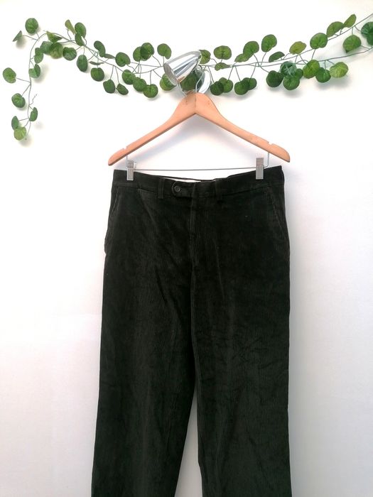 Calças Caqui Escuras de Bombazine