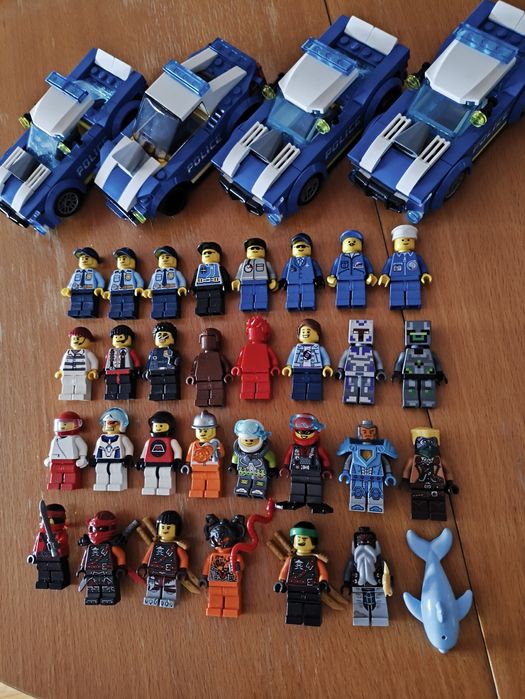 Lego Minifiguras e viaturas