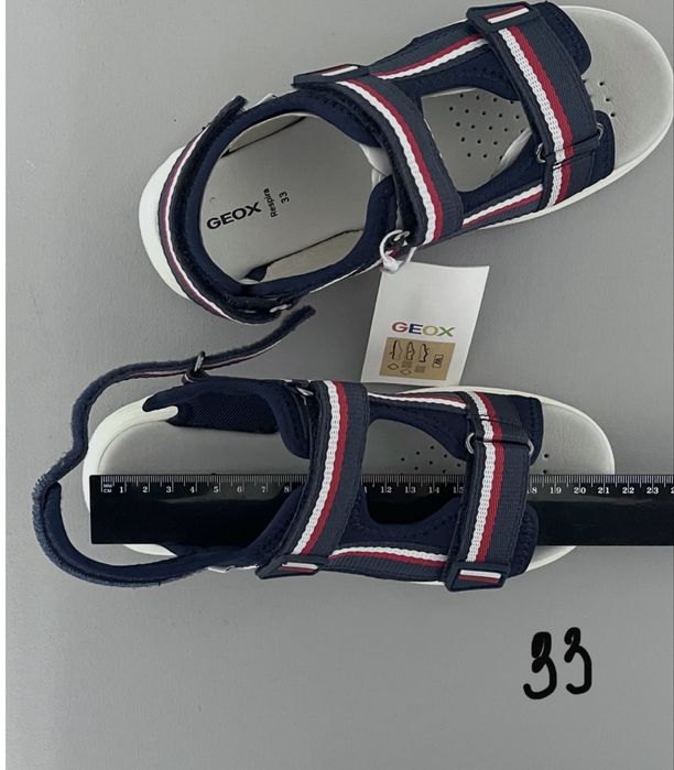 Нові сандалі Geox, 35