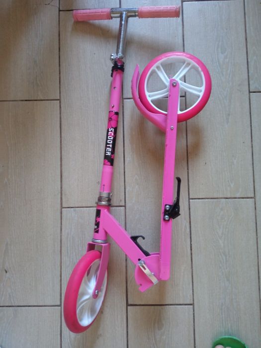 Продам срочно дитячий самокат
