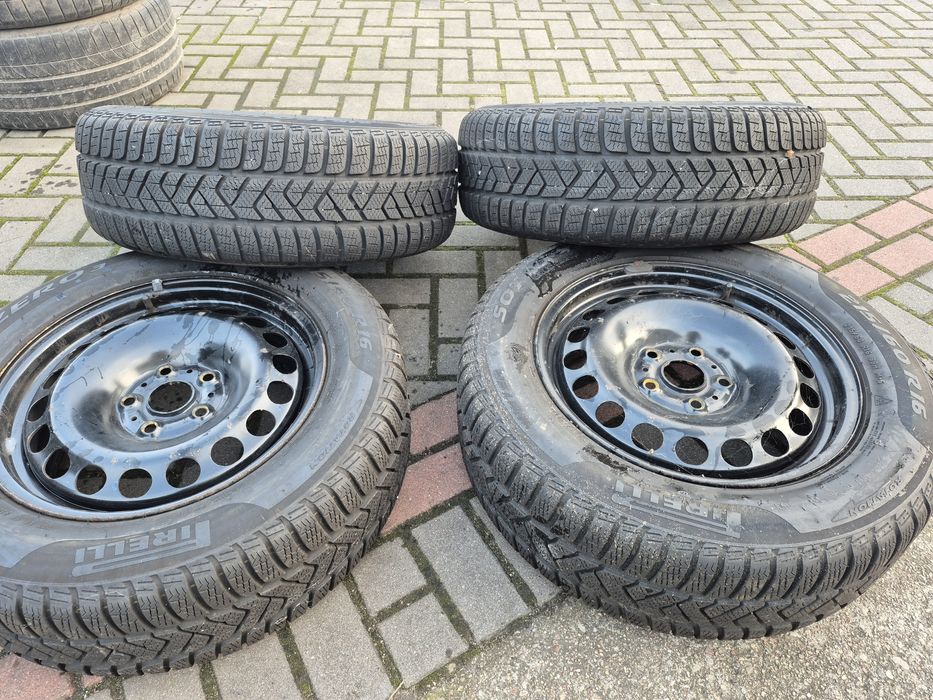Komplet Kół Stalowych z Oponami Zima SKODA VW Tiguan 5x112 215/60 R17