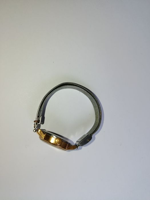 Часы наручные женские ссср.