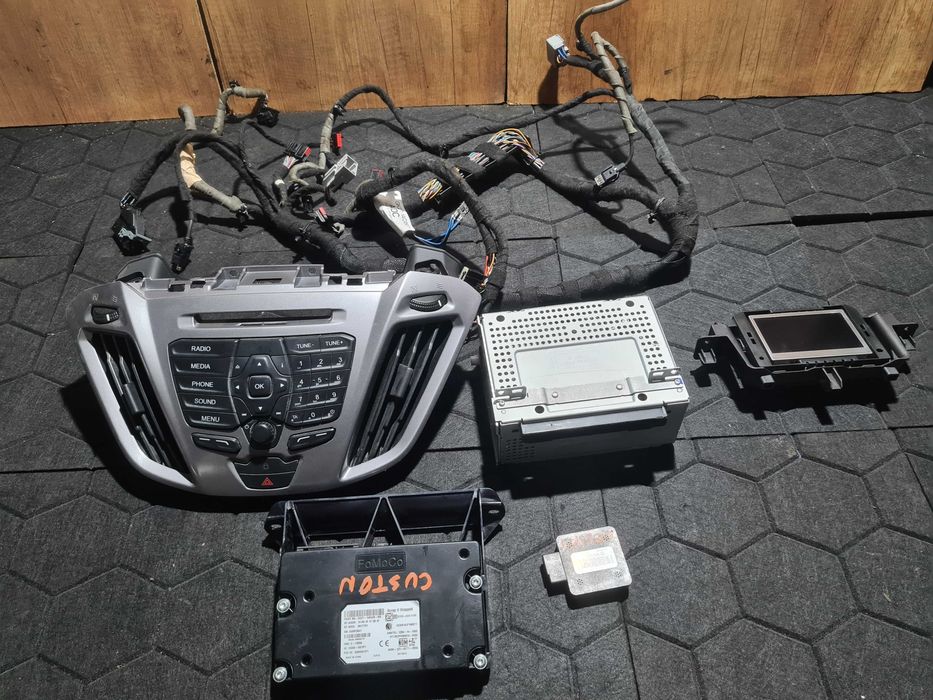Ford Transit Custom 2.0 radio moduł ekran wiązka panel antena
