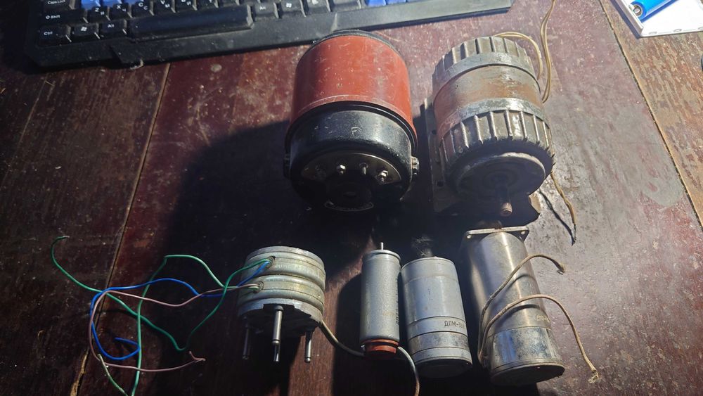 Електромотори, електродвигуни, мотори, двигуни