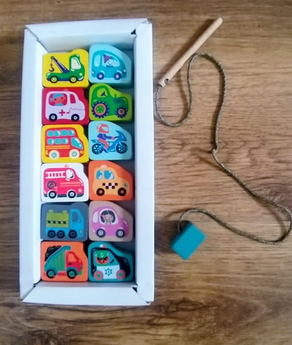 Cubika Nawlekanka Drewniana Klocki Samochody Auta Gra + puzzle bing