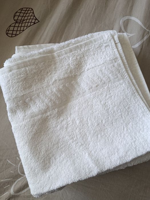 Рушник білий новий