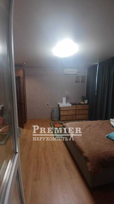 1-кімнатна квартира 44.7 кв.м на Бочарова. Ремонт. меблі, техніка.