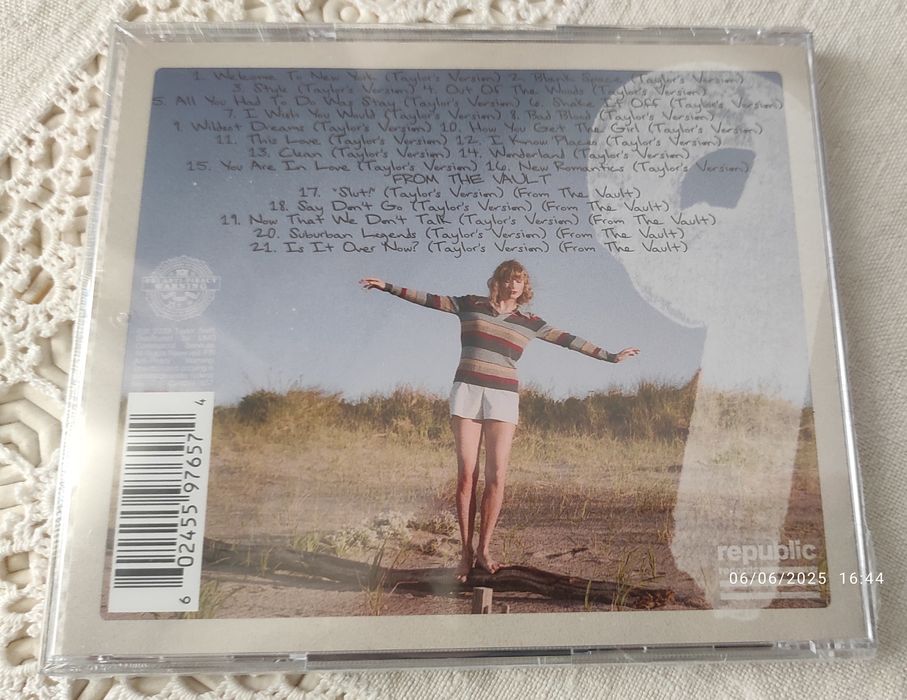 Taylor Swift - 1989 (Taylor's Version) Rose Garden Pink Edition