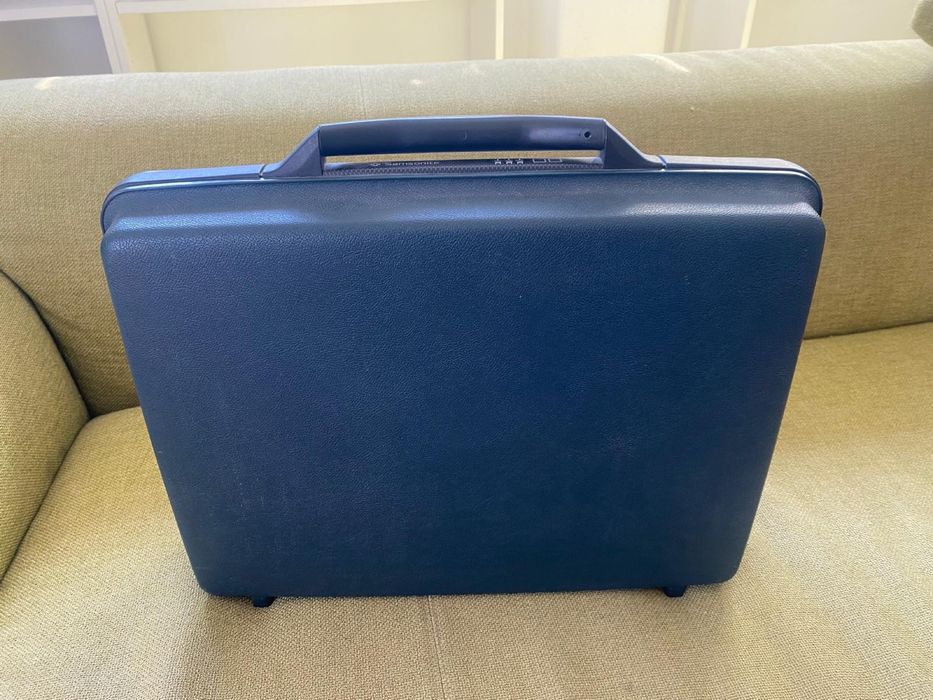 Pasta Samsonite Estilo 007 - Elegância e Segurança em Cinza