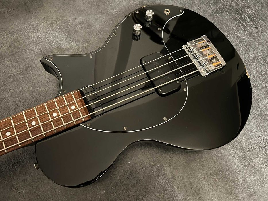Burny LSB-65 Made in Japan gitara basowa Les Paul Music Man Joe Dart