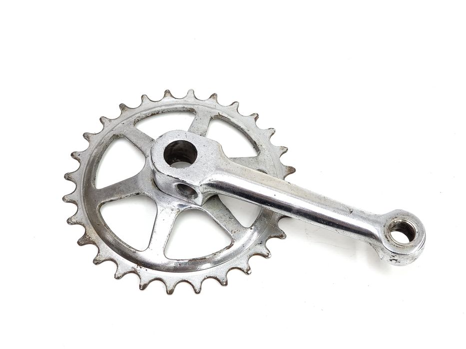 Korba prawa ZZR Romet 28 zębów do rowerów dziecięcych z PRL