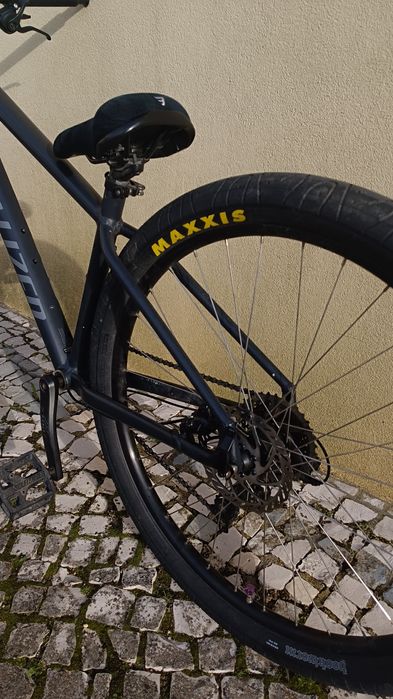 Bicicleta specialized rock hopper 29