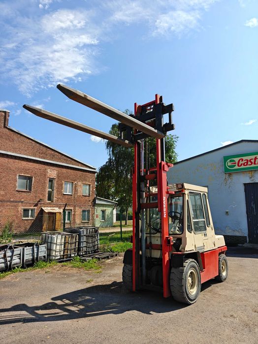 Wózek widłowy widłak Nissan udźwig 4.5 T