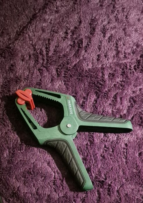 Zacisk sprężynowy 230 mm