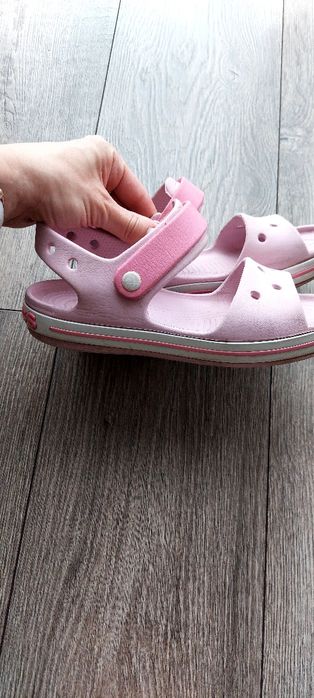 Sandały Crocs J3 34/35