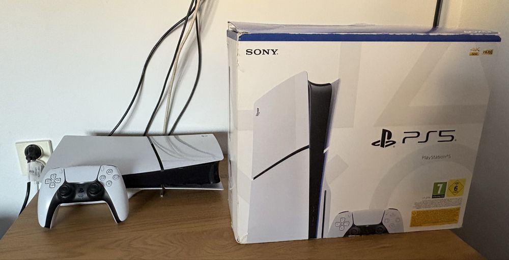 Playstation 5 slim 1 tb disc edition