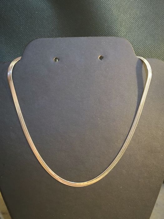 Colares em aço inoxidável