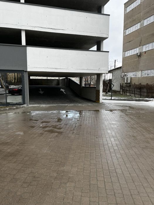 Низька ціна! Оренда паркомісця, вул. Городоцька 226 ЖК Resident Hall