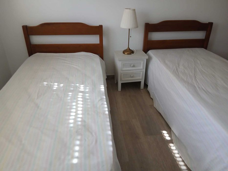 Aluga-se um quarto nas caldas da rainha