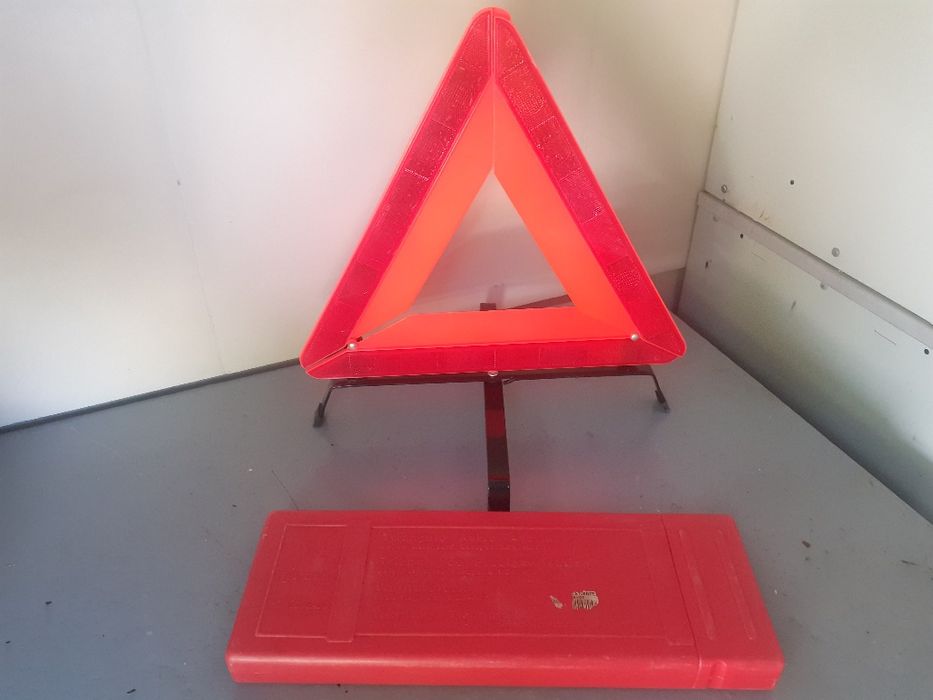 Продам  фирменный знак аварийной остановки.