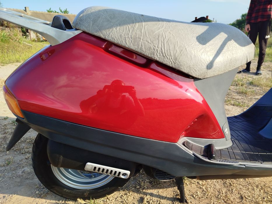 Продам скутер Honda Lead 90
