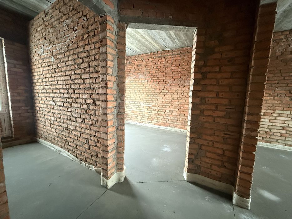 Сучасний таунхаус в Якушенцях