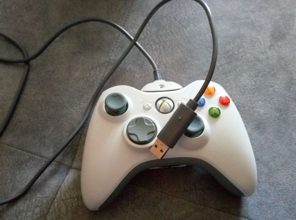 Продам приставку xbox