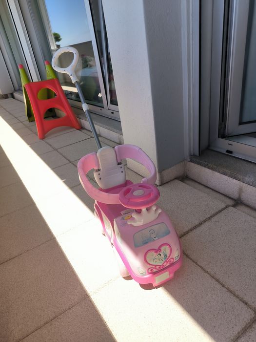 Carrinho para criança pequena