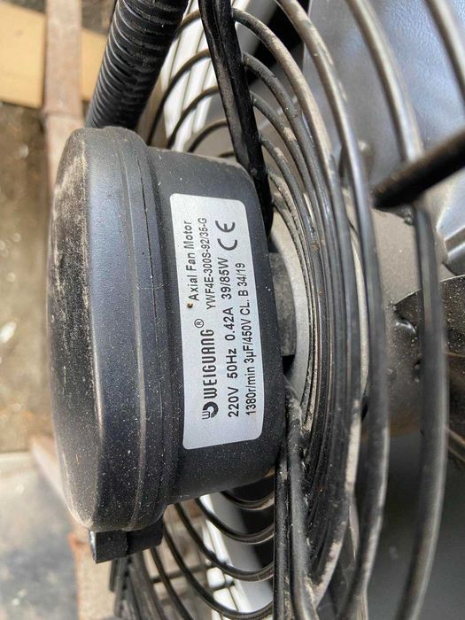 продается морозильная камера с б/у будкой, можно  камеру отдельно