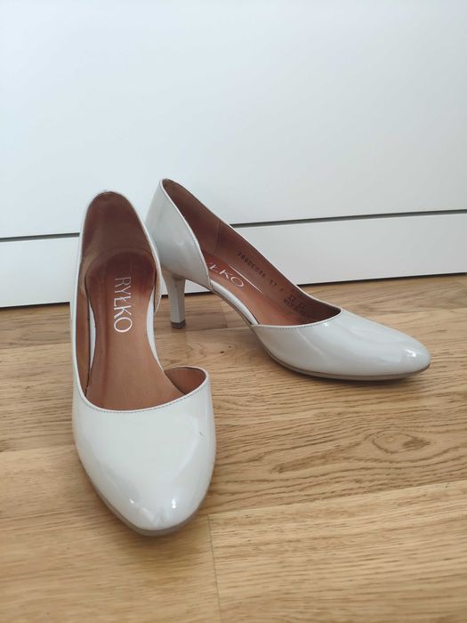 Czółenka ślubne Ryłko - rozm. 37