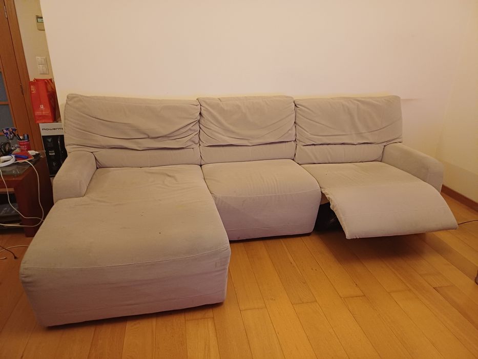 Sofá com chaise longue