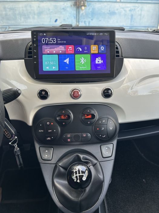FIAT 500  Ano 2010 com 136 mil kms