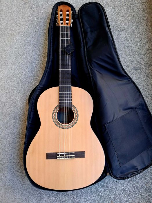 Guitarra clássica Yamaha C30M NOVA + conjunto