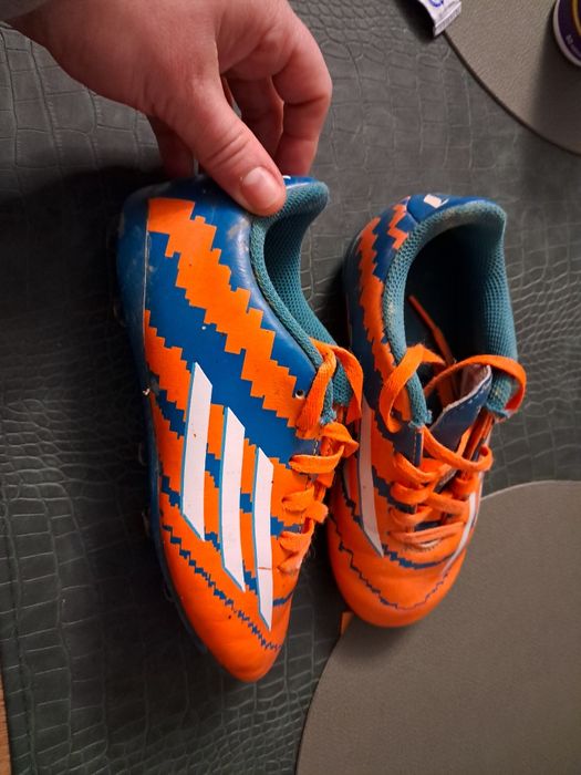 Korki do piłki nożnej rozmiar 29 stan bdb