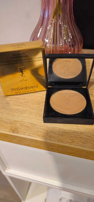 Bronzer YSL w odcieniu O2